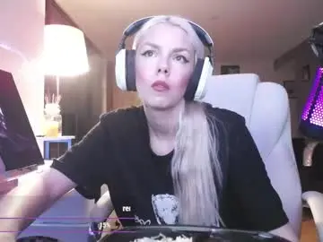 Chaturbate Best live sex cam show of tinykylie