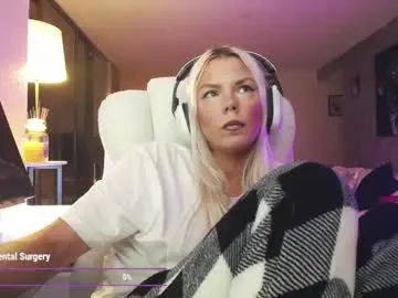 Chaturbate Free Porn Cam of tinykylie