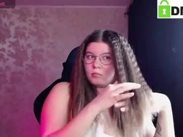Chaturbate Live Sex Cam of holy_michela