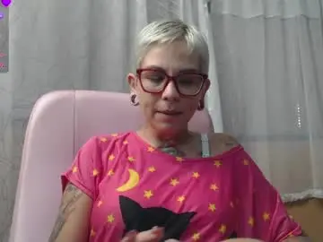 Chaturbate Adult Webcams of moon_cat85