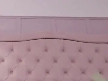 Chaturbate Sex Cam of mia_blumm_