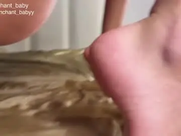 Chaturbate Free Porn Cam of enchant_baby_