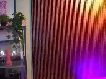 Chaturbate Watch Live Sex Cams of ravennadarcy