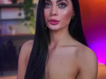 Chaturbate Adult Video Chat of ravennadarcy