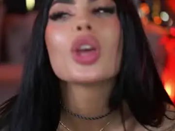 Chaturbate Private Sex Chat of ravennadarcy