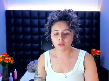 Chaturbate Adult Webcams of tiny_love_