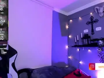 Chaturbate Live Sex Cam of vampy_dolll