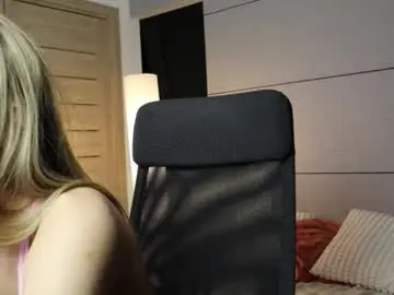 Chaturbate Nude Webcam of emma__cutiee