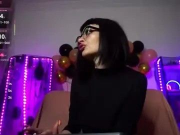 Chaturbate Live Sex Cam of cyberxgoddess_