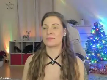 Chaturbate Live Sex Cam of ilucyme