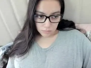 Chaturbate Live Sex Cam of laracamille