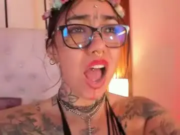 Chaturbate Live Sex Cam of violettaalemida