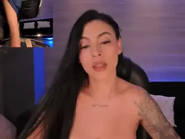 Chaturbate Live Sex Cam of christineford1