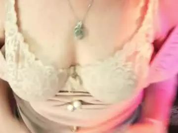 Chaturbate Free Live Porn of elizabethmonro
