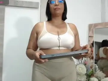 Chaturbate Live Sex Cam of ambarsofhia