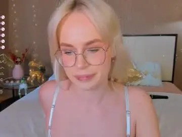 Chaturbate Watch Live Sex Cams of bellatip