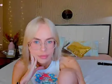 Chaturbate Adult Webcams of bellatip