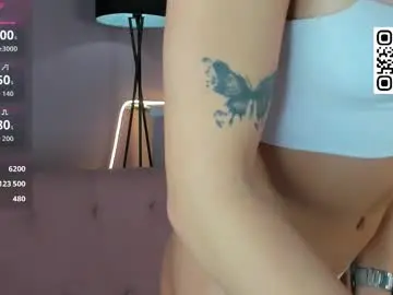 Chaturbate Live Sex Cam of cherry_lexi