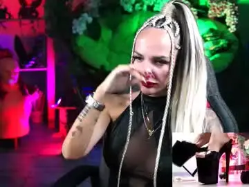 Chaturbate Live Porn of monicamaxwel