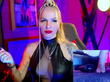 Chaturbate Watch Live Sex Cams of monicamaxwel