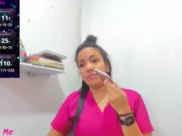 Chaturbate Live Sex Cam of psique_naughty2