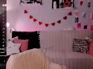 Chaturbate Live Porn of bellacaress