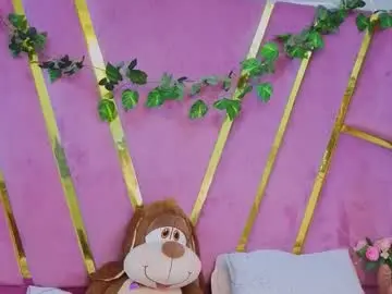 Chaturbate Live Sex Cam of milleyjones_