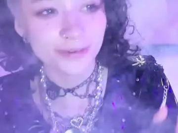 Chaturbate Live Sex Cam of zephirah_abney