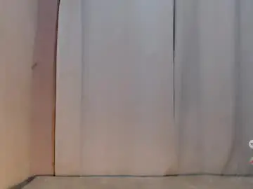 Chaturbate Live Sex Cam of sofia_sweetheart18