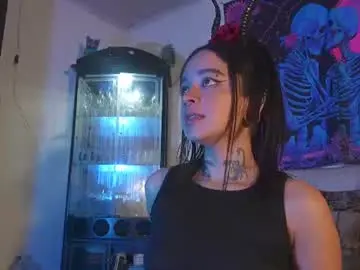 Chaturbate Live Sex Cam of ariana_whitee