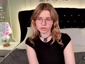 Chaturbate Live Sex Cam of chloewells