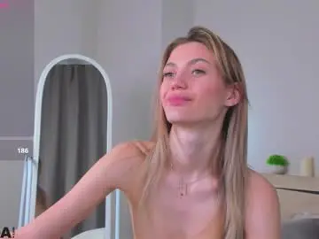 Chaturbate Adult Webcams of cherry_pr1ce