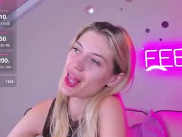 Chaturbate Best live sex cam show of cherry_pr1ce