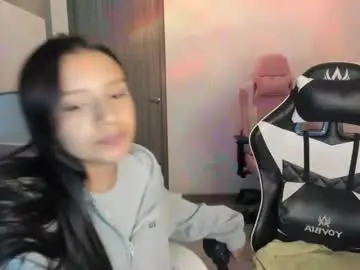 Chaturbate Live Sex Cam of kaylie_xxx