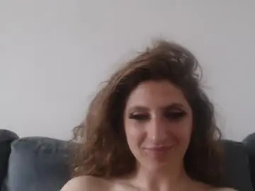 Chaturbate Live Sex Cam of akyragrace