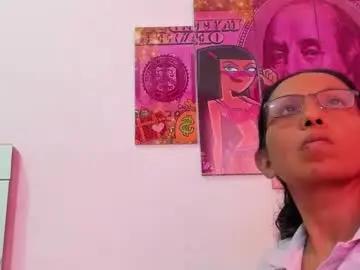 Chaturbate Adult Webcam of pricesa_milf