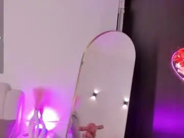 Chaturbate Live Sex Cam of amberlewis_
