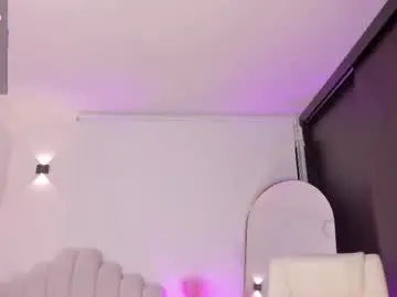 Chaturbate Live Sex Cam of amberlewis_