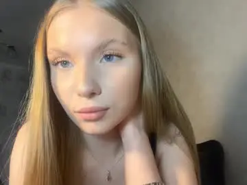 Chaturbate Live Sex Cam of adriannemuldowney