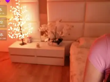 Chaturbate Best live sex cam show of lilly_colins