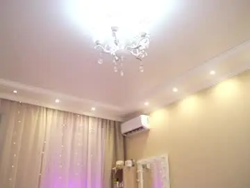 Chaturbate Best live sex cam show of queenelia