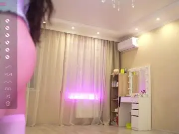 Chaturbate Watch Live Sex Cams of queenelia