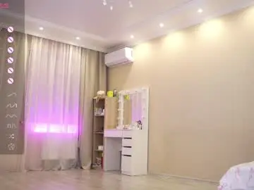 Chaturbate Live Sex Cam of queenelia