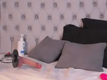 Chaturbate Best live sex cam show of camila_harrington