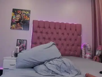 Chaturbate Live Sex Cam of mazeekiin