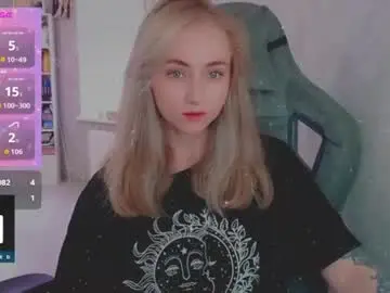 Chaturbate Live Sex Cam of kira_love_sleep