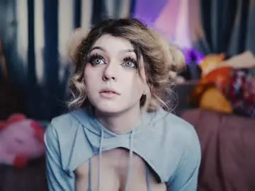 Chaturbate Live Sex Cam of madnessalise