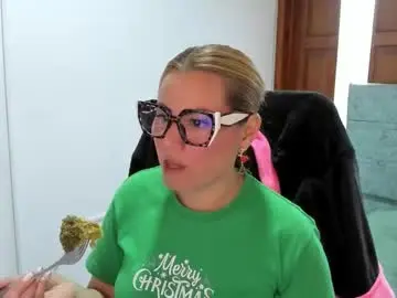 Chaturbate Watch Live Sex Cams of julieta_star69