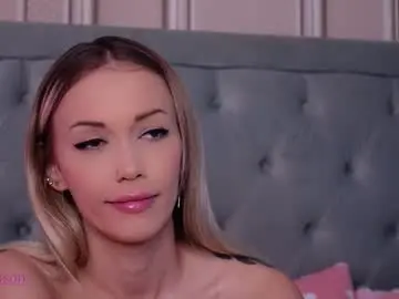 Chaturbate Live Sex Cam of lucyaddison