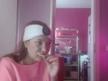 Chaturbate Live Sex Cam of melli23